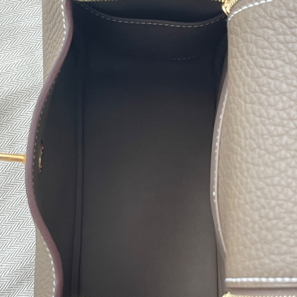 NEW 2024 Hermès Etoupe Mini Lindy 20 GHW - New with Box. - Picture 12 of 12